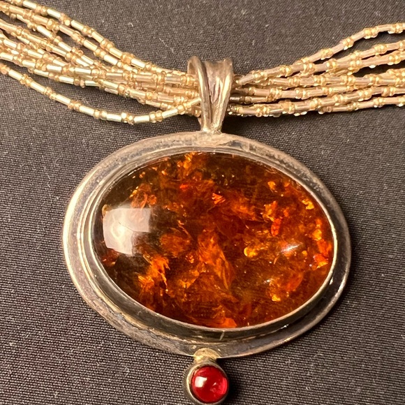 Romantic Necklace - Picture 2 of 6